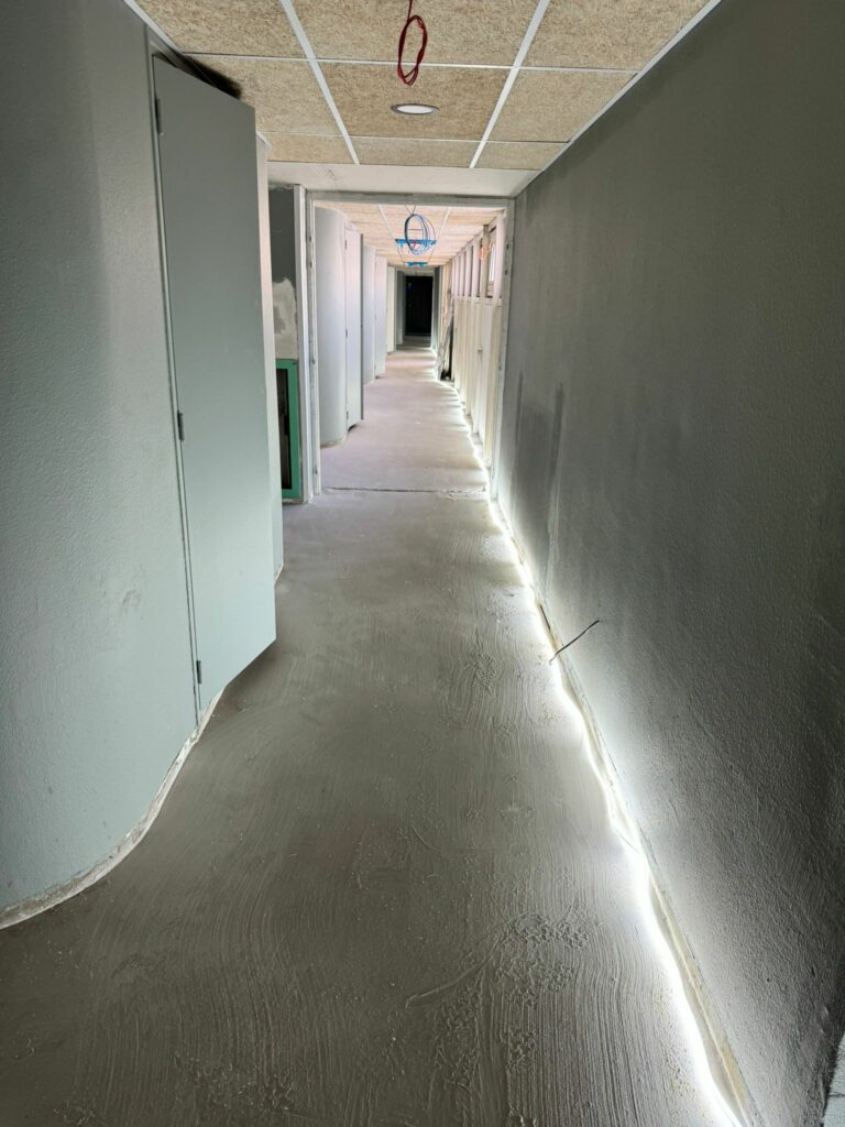 greet hotel marseille 13008 couloir
